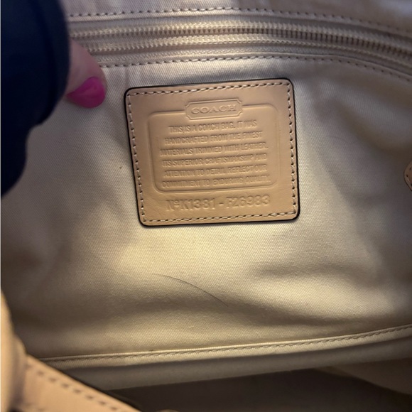 Large coach purse! - Picture 7 of 7